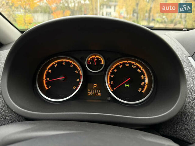 Білий Опель Корса, об'ємом двигуна 1.4 л та пробігом 59 тис. км за 8400 $, фото 29 на Automoto.ua
