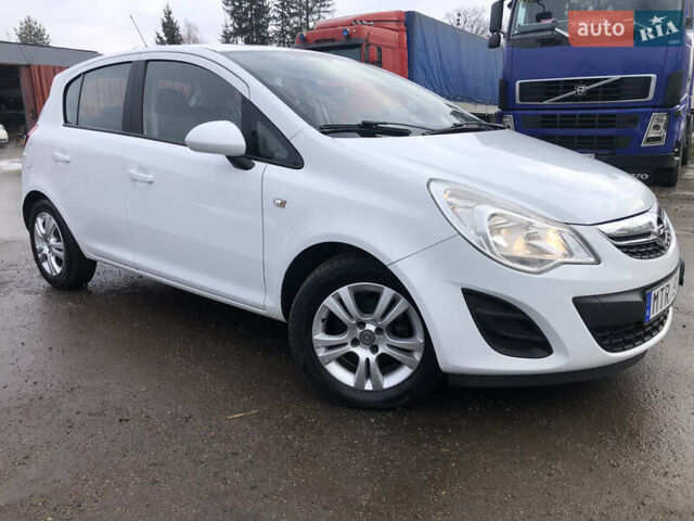 Білий Опель Корса, об'ємом двигуна 1.23 л та пробігом 88 тис. км за 5900 $, фото 2 на Automoto.ua