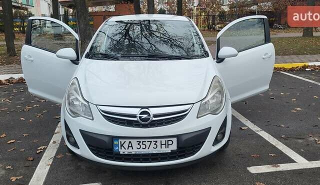 Білий Опель Корса, об'ємом двигуна 1.23 л та пробігом 126 тис. км за 5600 $, фото 5 на Automoto.ua