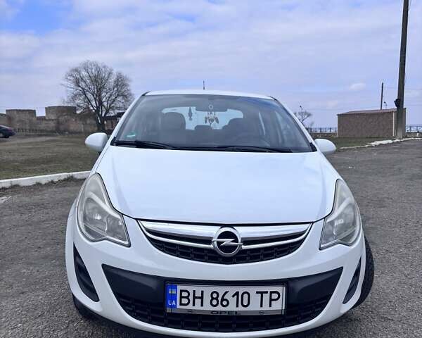 Білий Опель Корса, об'ємом двигуна 1.23 л та пробігом 181 тис. км за 4700 $, фото 1 на Automoto.ua