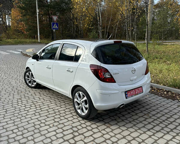 Білий Опель Корса, об'ємом двигуна 1.4 л та пробігом 130 тис. км за 8400 $, фото 5 на Automoto.ua