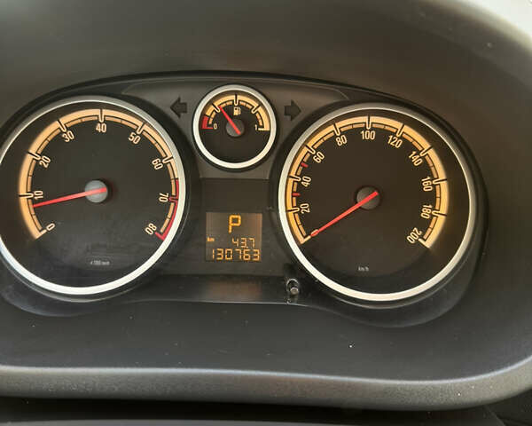 Білий Опель Корса, об'ємом двигуна 1.4 л та пробігом 130 тис. км за 8400 $, фото 11 на Automoto.ua