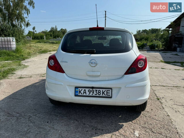 Білий Опель Корса, об'ємом двигуна 1.23 л та пробігом 133 тис. км за 5999 $, фото 4 на Automoto.ua