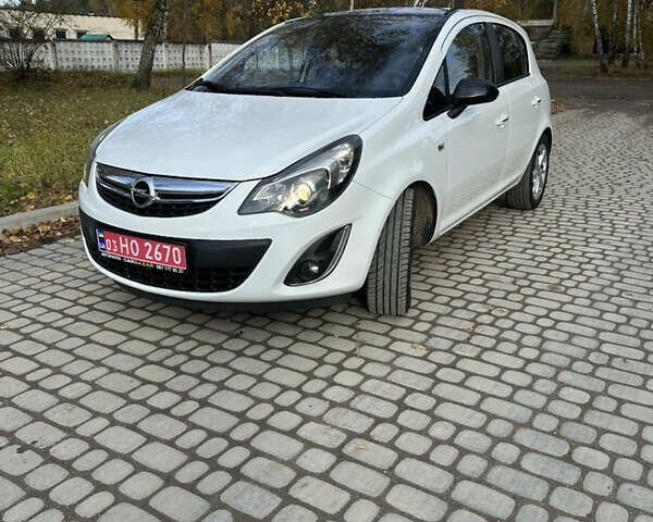 Білий Опель Корса, об'ємом двигуна 1.4 л та пробігом 130 тис. км за 8400 $, фото 3 на Automoto.ua
