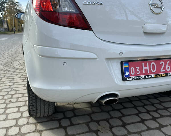 Білий Опель Корса, об'ємом двигуна 1.4 л та пробігом 130 тис. км за 8400 $, фото 6 на Automoto.ua