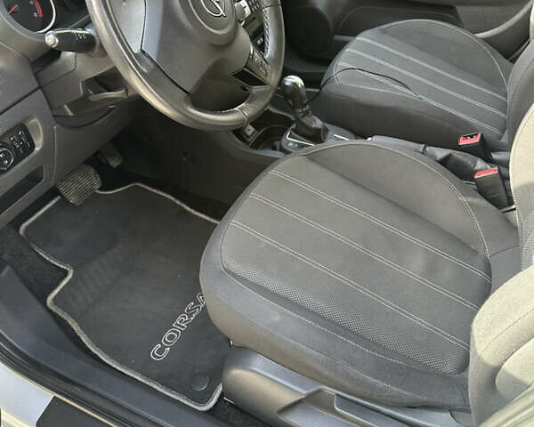 Білий Опель Корса, об'ємом двигуна 1.4 л та пробігом 130 тис. км за 8400 $, фото 16 на Automoto.ua