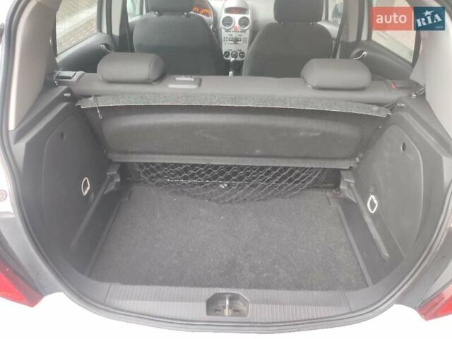 Опель Корса 2014 в Тернополе на Automoto.ua Белый Опель Корса, объемом двигателя 1.3 л и пробегом 262 тыс. км за 6300 $, фото 15 на Automoto.ua