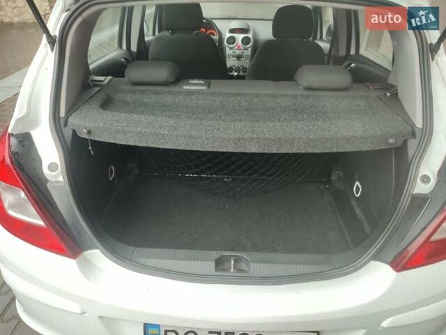 Опель Корса 2014 в Тернополе на Automoto.ua Белый Опель Корса, объемом двигателя 1.3 л и пробегом 262 тыс. км за 6300 $, фото 16 на Automoto.ua