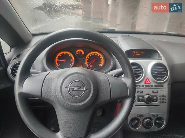 Опель Корса 2014 в Тернополе на Automoto.ua Белый Опель Корса, объемом двигателя 1.3 л и пробегом 262 тыс. км за 6300 $, фото 9 на Automoto.ua