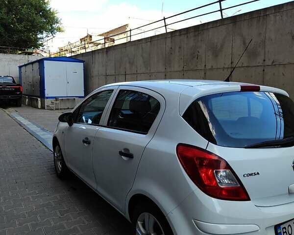 Опель Корса 2014 в Тернополе на Automoto.ua Белый Опель Корса, объемом двигателя 1.3 л и пробегом 262 тыс. км за 6300 $, фото 2 на Automoto.ua