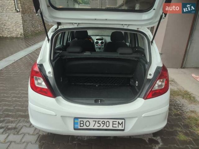 Опель Корса 2014 в Тернополе на Automoto.ua Белый Опель Корса, объемом двигателя 1.3 л и пробегом 262 тыс. км за 6300 $, фото 17 на Automoto.ua