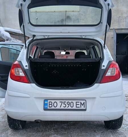 Белый Опель Корса, объемом двигателя 1.25 л и пробегом 262 тыс. км за 4990 $, фото 32 на Automoto.ua