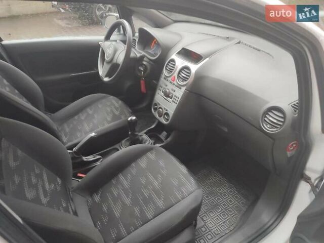 Опель Корса 2014 в Тернополе на Automoto.ua Белый Опель Корса, объемом двигателя 1.3 л и пробегом 262 тыс. км за 6300 $, фото 22 на Automoto.ua