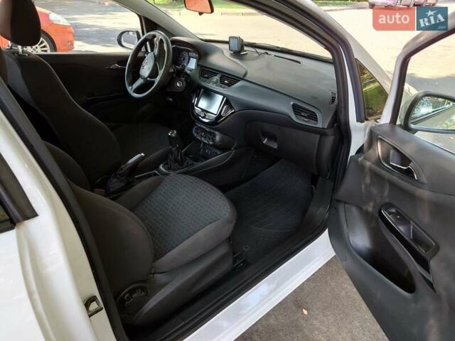 Білий Опель Корса, об'ємом двигуна 1.23 л та пробігом 66 тис. км за 8500 $, фото 5 на Automoto.ua
