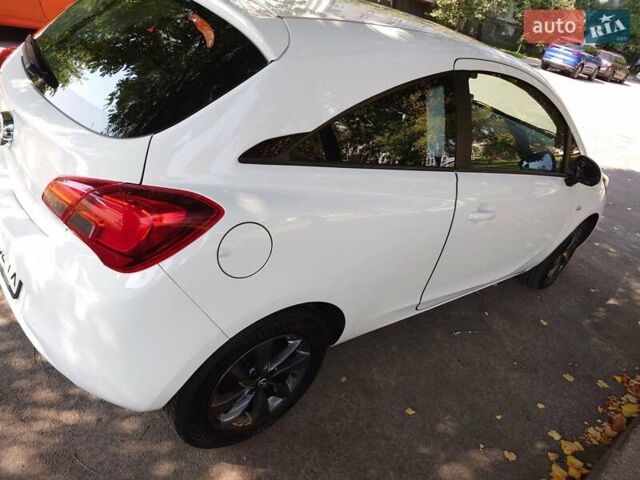 Білий Опель Корса, об'ємом двигуна 1.23 л та пробігом 66 тис. км за 8500 $, фото 1 на Automoto.ua