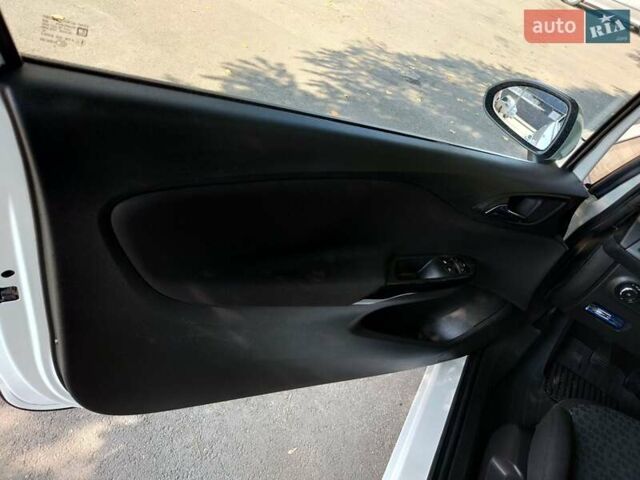 Білий Опель Корса, об'ємом двигуна 1.23 л та пробігом 66 тис. км за 8500 $, фото 8 на Automoto.ua