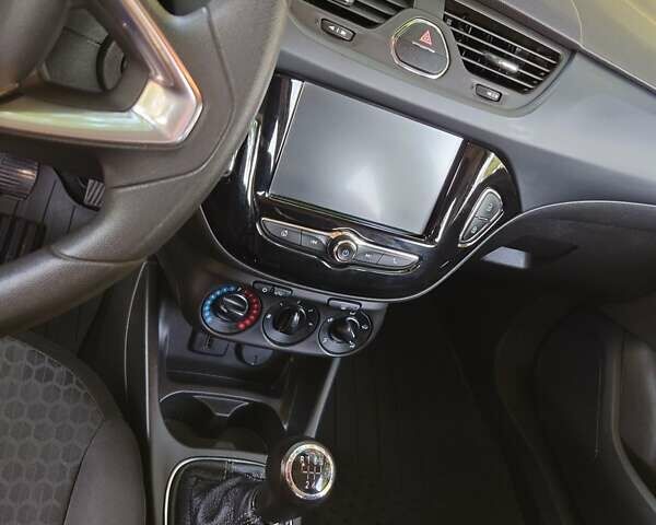 Білий Опель Корса, об'ємом двигуна 1.23 л та пробігом 66 тис. км за 8500 $, фото 15 на Automoto.ua