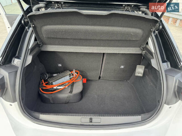 Белый Опель Корса, объемом двигателя 0 л и пробегом 44 тыс. км за 13500 $, фото 16 на Automoto.ua