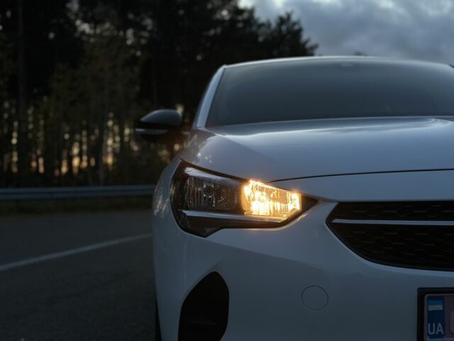 Белый Опель Корса, объемом двигателя 0 л и пробегом 80 тыс. км за 16100 $, фото 12 на Automoto.ua