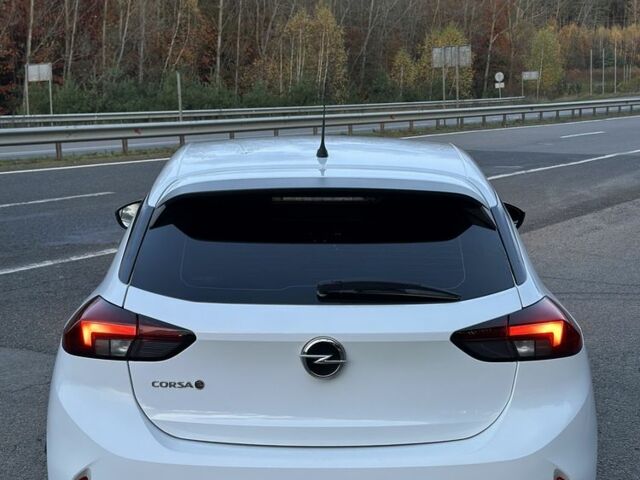 Белый Опель Корса, объемом двигателя 0 л и пробегом 80 тыс. км за 16100 $, фото 7 на Automoto.ua