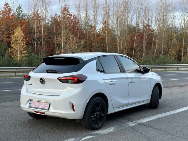 Белый Опель Корса, объемом двигателя 0 л и пробегом 80 тыс. км за 16100 $, фото 3 на Automoto.ua