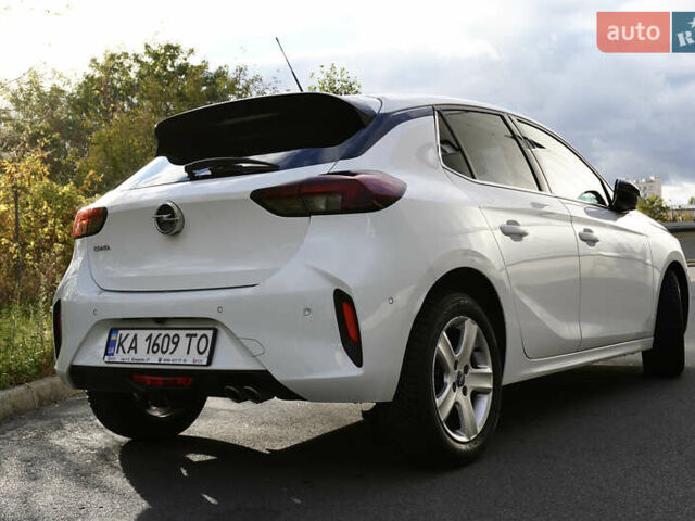 Білий Опель Корса, об'ємом двигуна 1.2 л та пробігом 68 тис. км за 15500 $, фото 5 на Automoto.ua