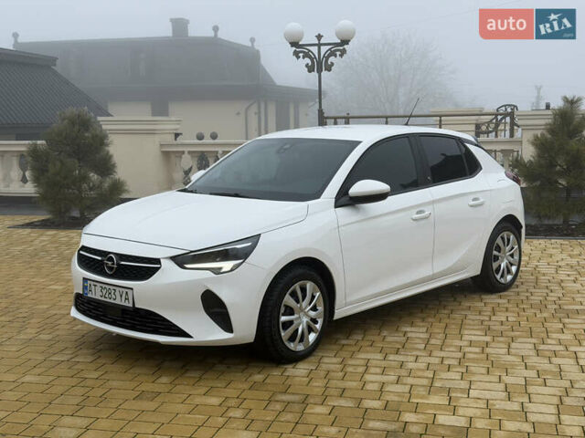 Белый Опель Корса, объемом двигателя 0 л и пробегом 57 тыс. км за 12992 $, фото 3 на Automoto.ua