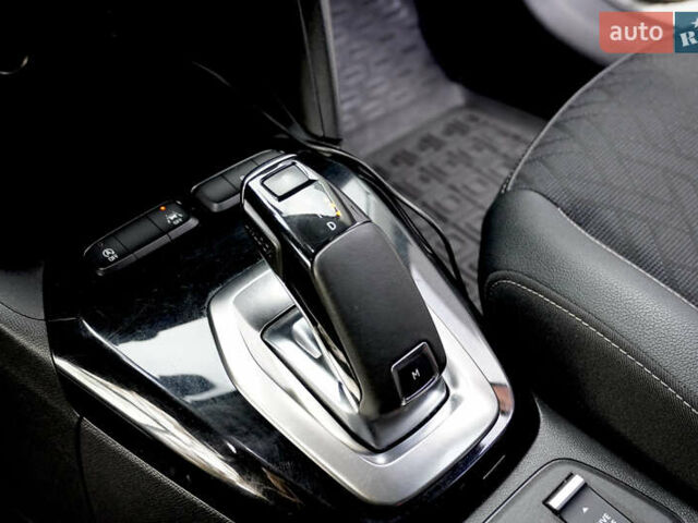 Білий Опель Корса, об'ємом двигуна 1.2 л та пробігом 68 тис. км за 15500 $, фото 19 на Automoto.ua