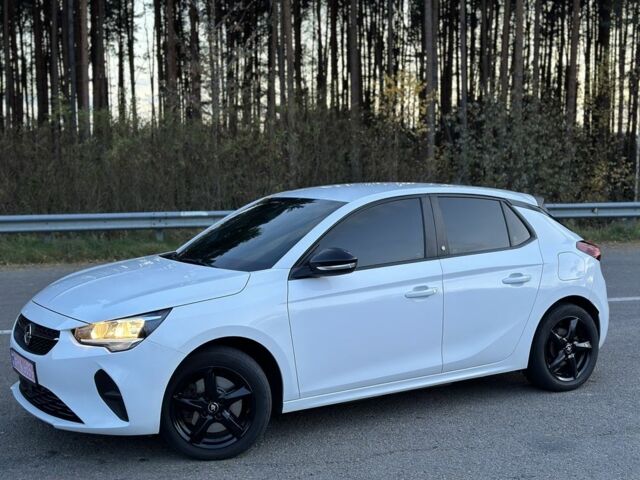 Белый Опель Корса, объемом двигателя 0 л и пробегом 80 тыс. км за 16100 $, фото 5 на Automoto.ua