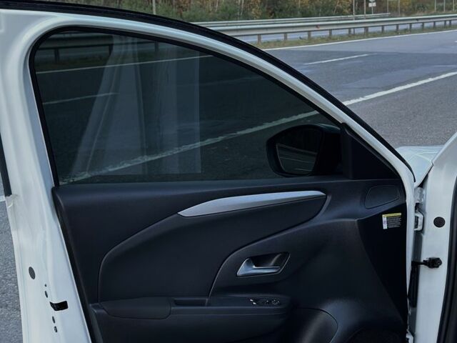 Белый Опель Корса, объемом двигателя 0 л и пробегом 80 тыс. км за 16100 $, фото 22 на Automoto.ua