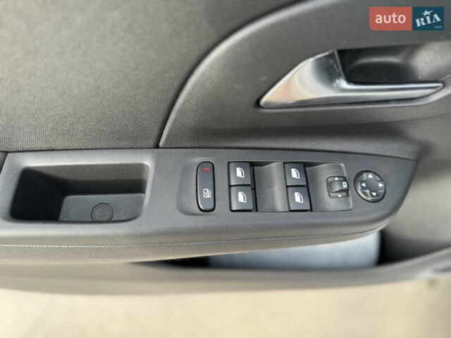 Белый Опель Корса, объемом двигателя 0 л и пробегом 44 тыс. км за 13500 $, фото 11 на Automoto.ua