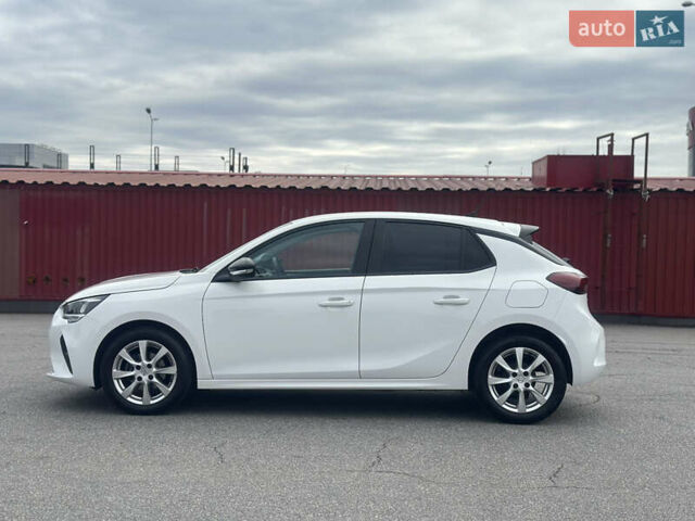 Белый Опель Корса, объемом двигателя 1.2 л и пробегом 44 тыс. км за 12500 $, фото 6 на Automoto.ua