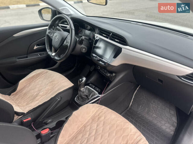 Белый Опель Корса, объемом двигателя 1.2 л и пробегом 44 тыс. км за 12500 $, фото 14 на Automoto.ua