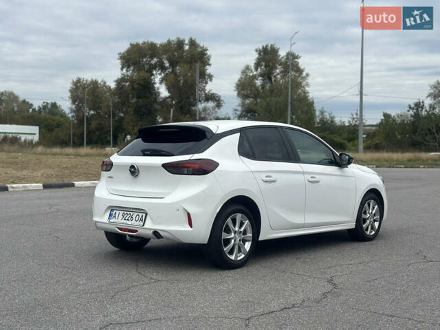 Белый Опель Корса, объемом двигателя 1.2 л и пробегом 44 тыс. км за 12500 $, фото 2 на Automoto.ua