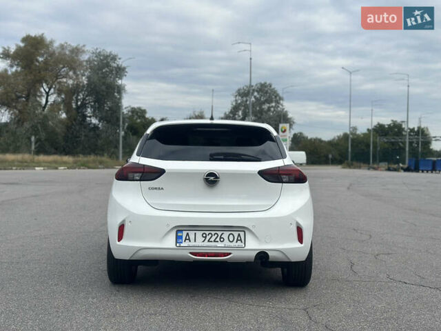 Белый Опель Корса, объемом двигателя 1.2 л и пробегом 44 тыс. км за 12500 $, фото 3 на Automoto.ua