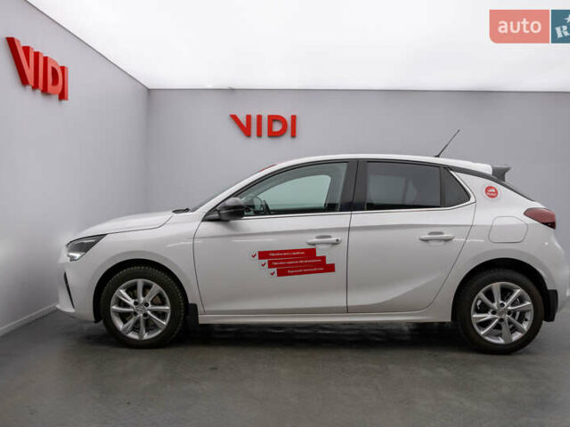 Белый Опель Корса, объемом двигателя 1.2 л и пробегом 96 тыс. км за 17489 $, фото 7 на Automoto.ua