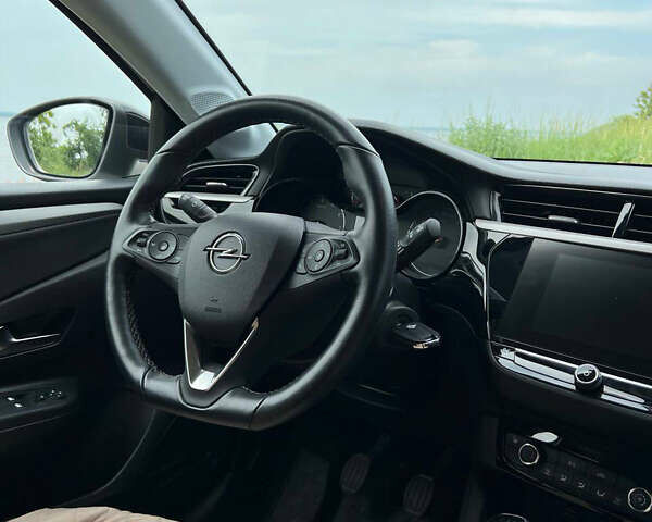 Белый Опель Корса, объемом двигателя 1.2 л и пробегом 44 тыс. км за 12300 $, фото 4 на Automoto.ua