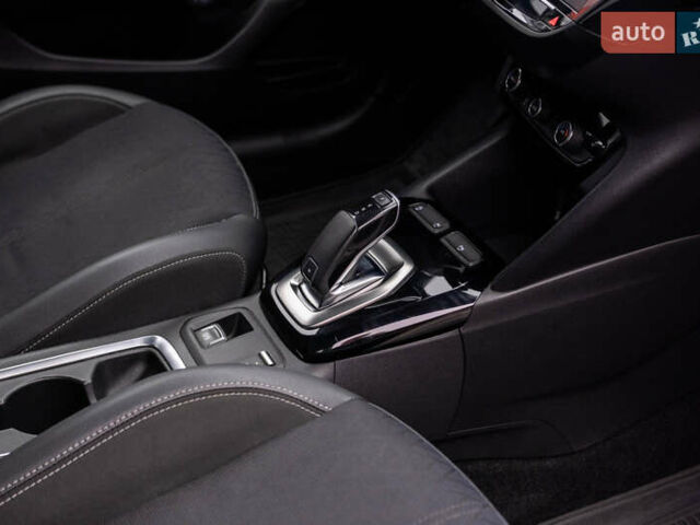 Белый Опель Корса, объемом двигателя 1.2 л и пробегом 96 тыс. км за 17489 $, фото 19 на Automoto.ua