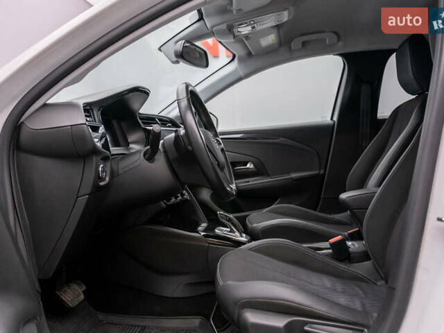 Белый Опель Корса, объемом двигателя 1.2 л и пробегом 96 тыс. км за 17489 $, фото 10 на Automoto.ua