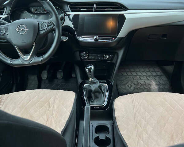 Белый Опель Корса, объемом двигателя 1.2 л и пробегом 44 тыс. км за 12300 $, фото 5 на Automoto.ua