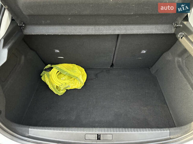 Белый Опель Корса, объемом двигателя 0 л и пробегом 39 тыс. км за 13899 $, фото 15 на Automoto.ua