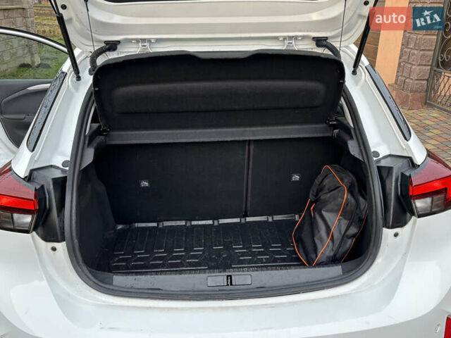 Белый Опель Корса, объемом двигателя 0 л и пробегом 16 тыс. км за 14200 $, фото 18 на Automoto.ua