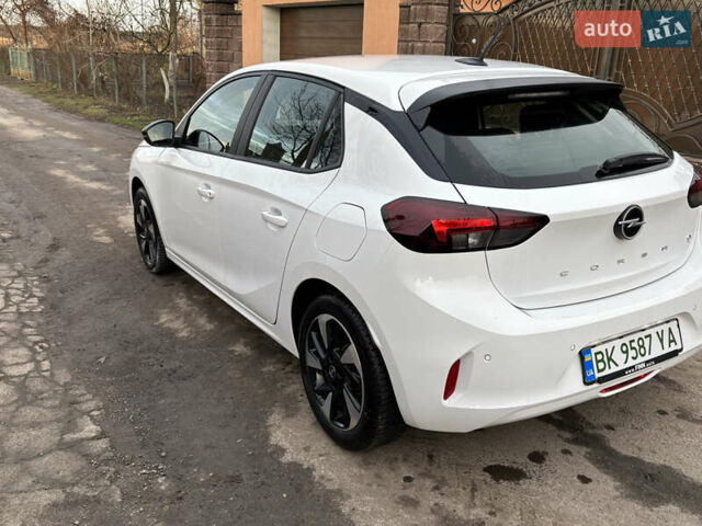 Белый Опель Корса, объемом двигателя 0 л и пробегом 16 тыс. км за 14200 $, фото 9 на Automoto.ua