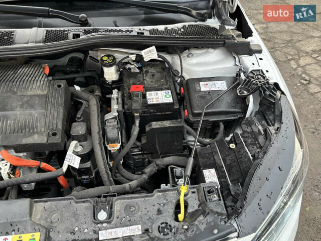 Белый Опель Корса, объемом двигателя 0 л и пробегом 16 тыс. км за 14200 $, фото 12 на Automoto.ua