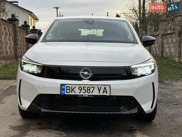 Белый Опель Корса, объемом двигателя 0 л и пробегом 16 тыс. км за 14200 $, фото 3 на Automoto.ua