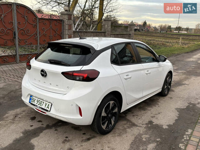 Белый Опель Корса, объемом двигателя 0 л и пробегом 16 тыс. км за 14200 $, фото 7 на Automoto.ua