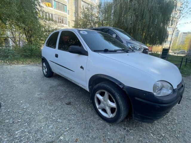 Білий Опель Корса, об'ємом двигуна 1.2 л та пробігом 210 тис. км за 1850 $, фото 1 на Automoto.ua