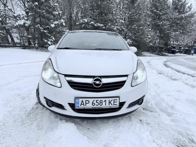 Белый Опель Корса, объемом двигателя 1.2 л и пробегом 202 тыс. км за 3700 $, фото 1 на Automoto.ua
