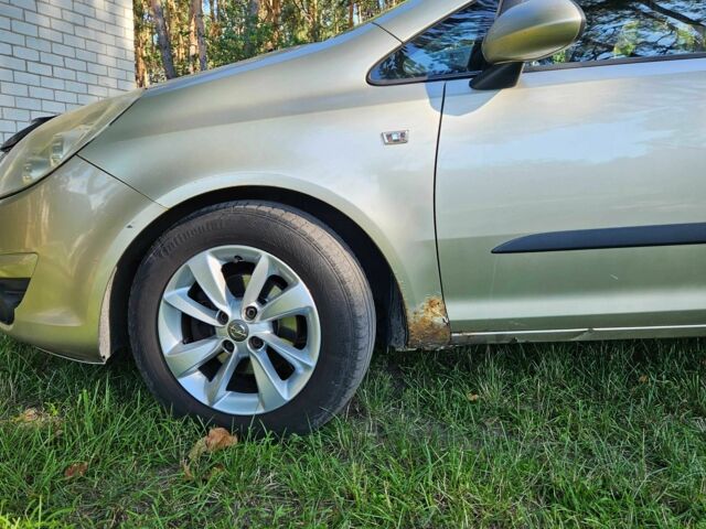 Бежевый Опель Корса, объемом двигателя 1.2 л и пробегом 320 тыс. км за 3200 $, фото 7 на Automoto.ua