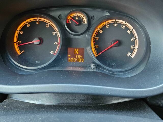 Бежевый Опель Корса, объемом двигателя 1.2 л и пробегом 320 тыс. км за 3200 $, фото 23 на Automoto.ua